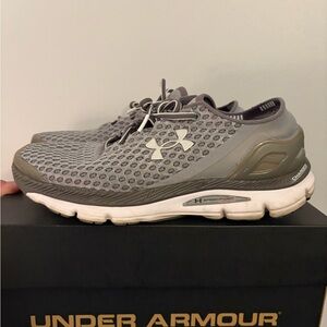 Under Armour Speed form Gemini running shoes. Woman’s Size 11